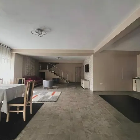 Casa Aryana *